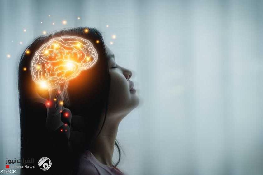 علماء يؤكدون: العقل البشري يولد ضوءً خافتا أثناء التفكير