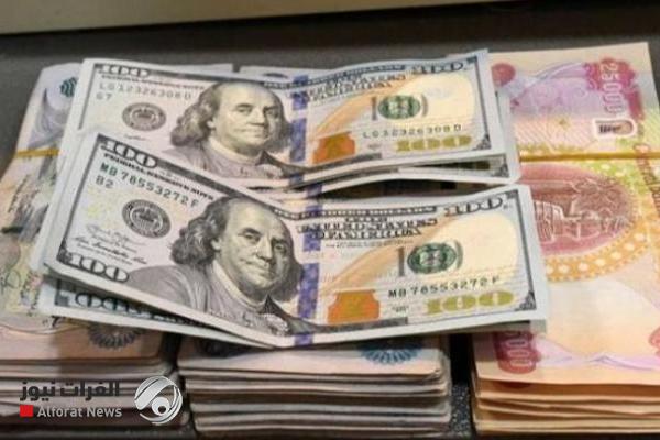An economist expects the continuation of the "gap" between the parallel and official dollar prices