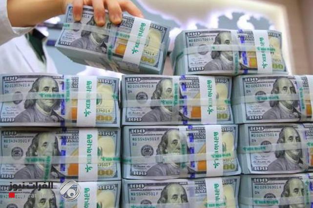 Expert - The fluctuation of the dollar price in Iraq is invalid... and the reason is