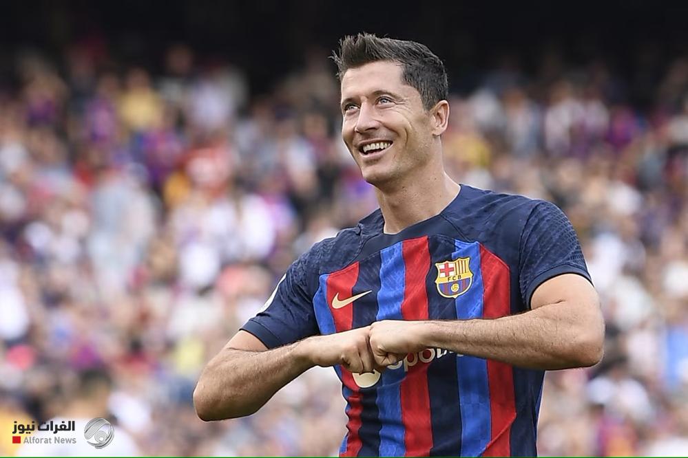 ليفاندوفسكي يعلّق على احتمال رحيله عن برشلونة