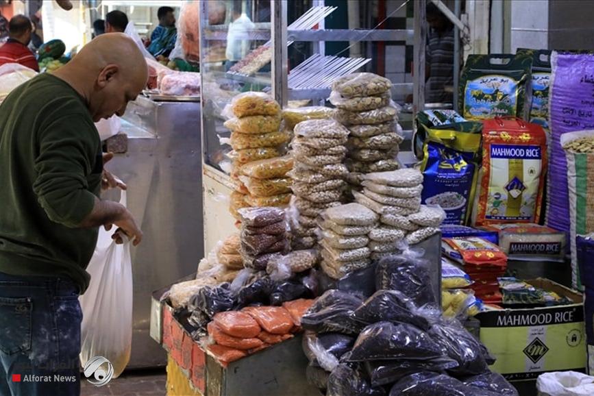 ارتفاع متوقع بأسعار المواد الغذائية خلال شهر محرم وضغط على الدولار