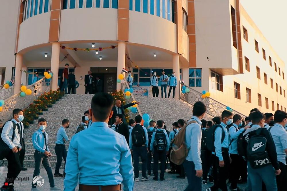 نائب يهاجم مدارس المتفوقين: رفعت الأسعار وأهدرت الامتيازات