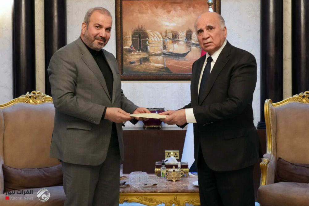 السفير الإيراني يسلم وزير الخارجية رسالة خطية من عراقچي.. هذه فحواها