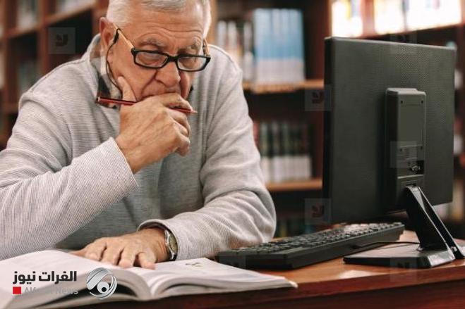 خبراء: متابعة الأخبار والنقاش اليومي تحافظ على نشاط الدماغ