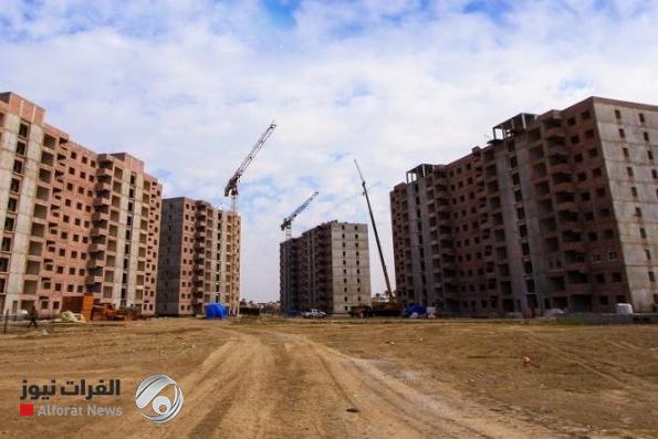 رئيس الوزراء يوقف مشاريع السكن وأراضي المطور العقاري قيد الإجراءات