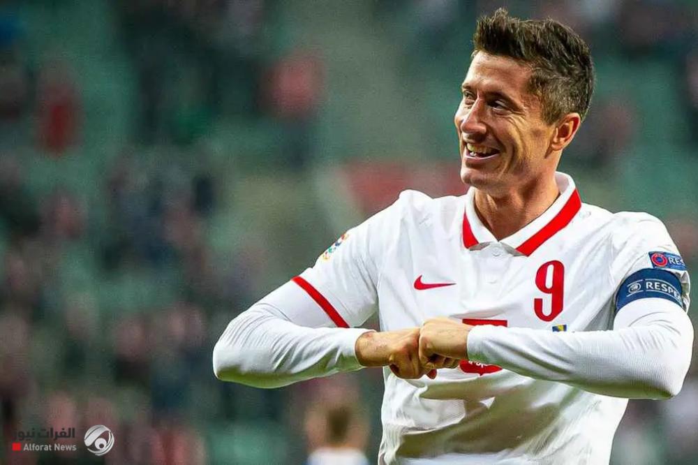 ليفاندوفسكي يعلن التوقف عن اللعب مع المنتخب حتى رحيل المدرب