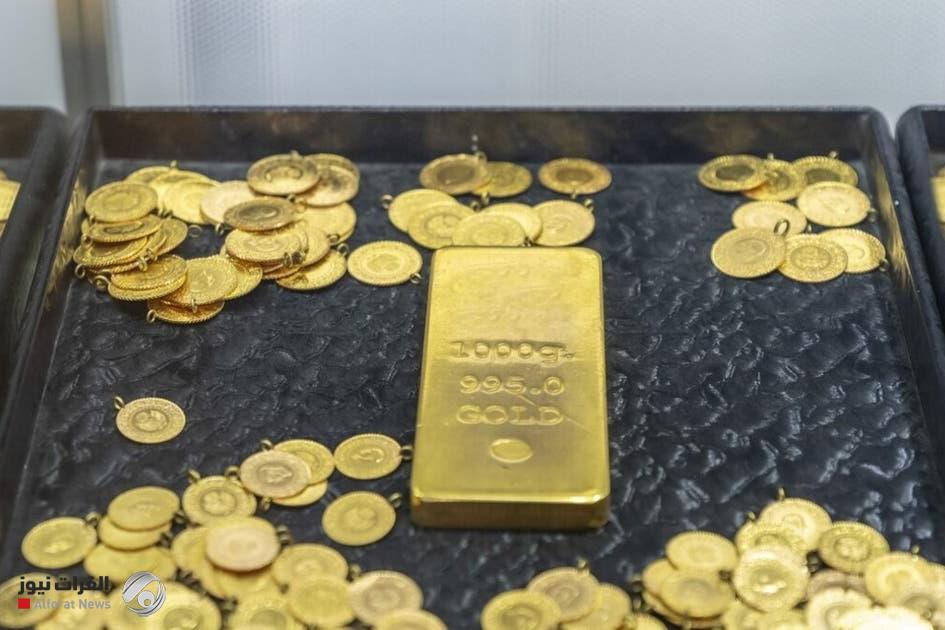 الذهب يتراجع بعد صعود الدولار عقب بيانات قوية للوظائف الأميركية