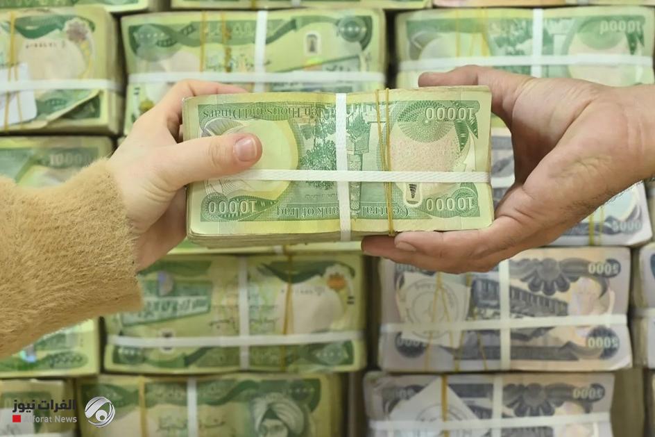 مشروطة بكفيل.. العمل توضح بالتفصيل قروض النقل الجماعي