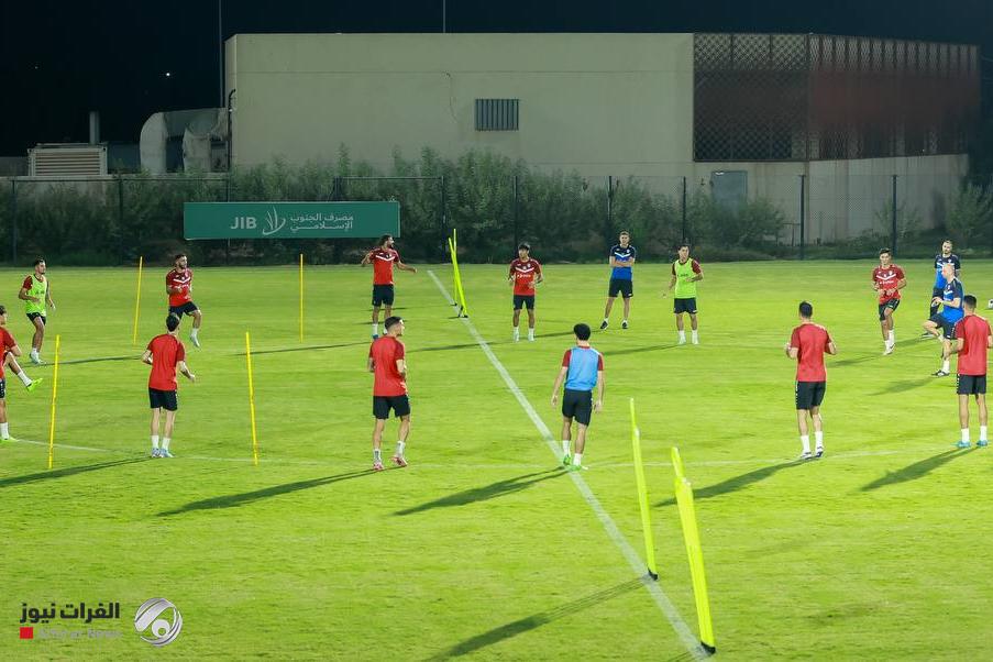 المنتخب الوطني يباشر تدريباته في البصرة.. والعماري وأيمن حسين يلتحقان غداً