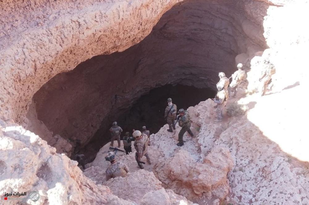 الحشد يعثر على أنفاق ومواد متفجرة في صحراء الأنبار