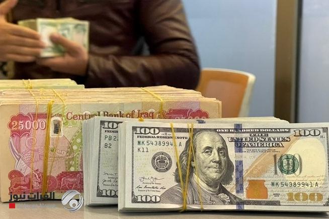 Saleh reveals the reason for the stability of the dollar in the parallel market and a historical reserve for Iraq