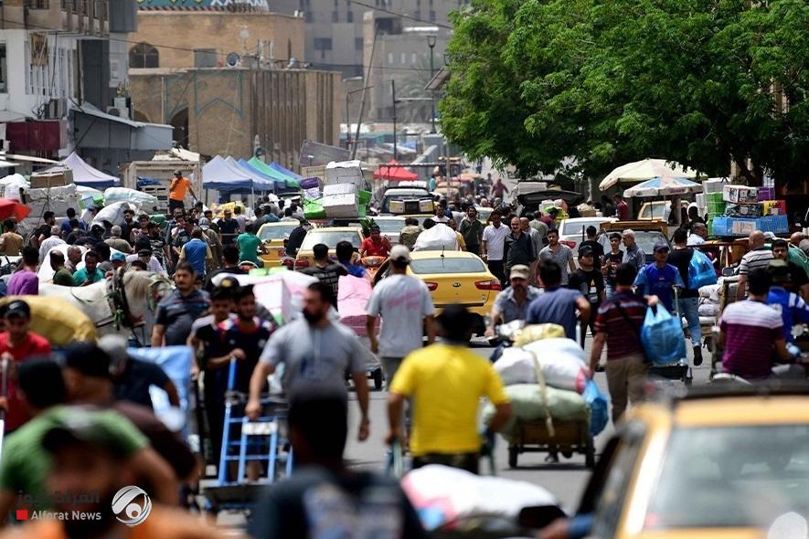 خبير اقتصادي يكشف سبب "الشلل المؤقت" في الحركة التجارية في العراق