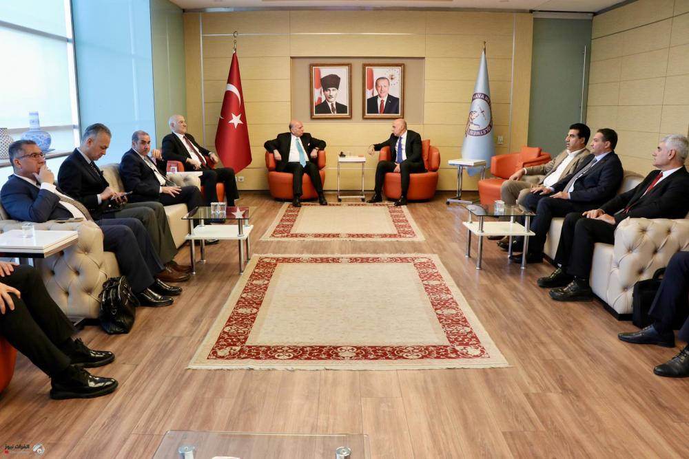 وفد عراقي برئاسة وزير الخارجية يصل الى أنقرة لبحث ملف المياه