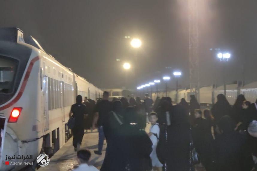 النقل: انطلاق القطار الثالث لنقل زوار أربعينية من بغداد الى كربلاء