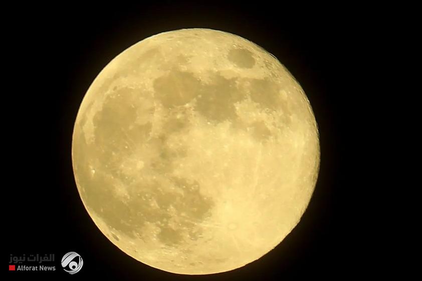 الأخير في 2025.. القمر العملاق بهذا الموعد