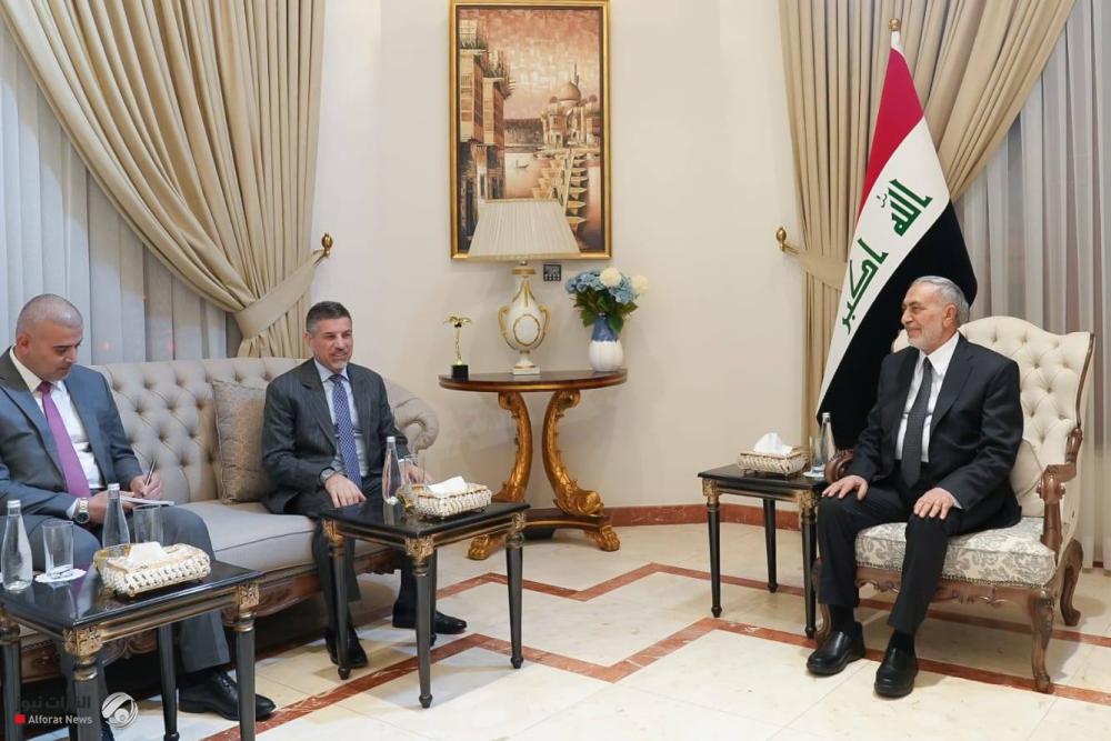 المشهداني والقائم باعمال السفارة الأمريكية يبحثان آلية تقليص أعداد القوات بقاعدة الأسد