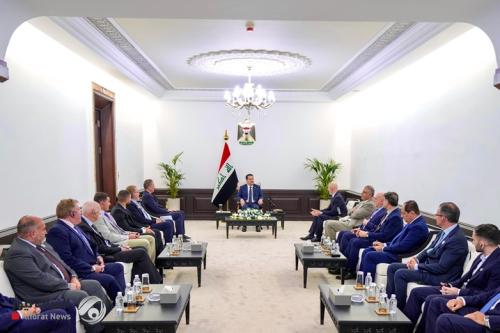 السوداني يعلن اقتراب الاستثمارات من 88 مليار دولار ويوجه باختصار إجراءات الكربون