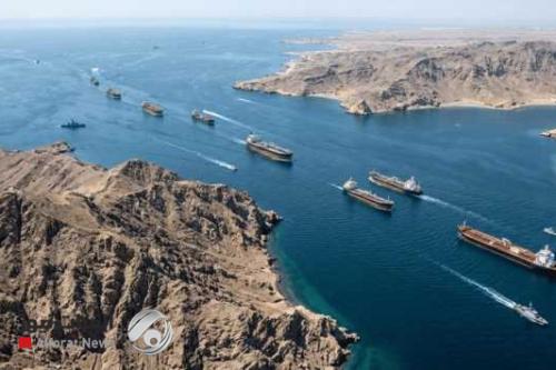إيران تفتح هرمز للسفن المدنية وتمنع العسكرية