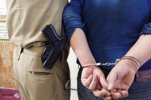 شرطة بغداد الكرخ: القبض على سارق ومتهم اخر بالنصب والاحتيال