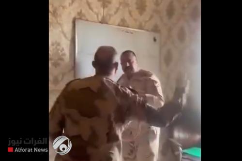 وزير الدفاع يوجه بإيداع ضباط ظهروا بمقطع الفيديو خلافاً للضوابط {فيديو}