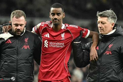 ليفربول يدرس قرارا مفاجئا بعد إصابة إيزاك