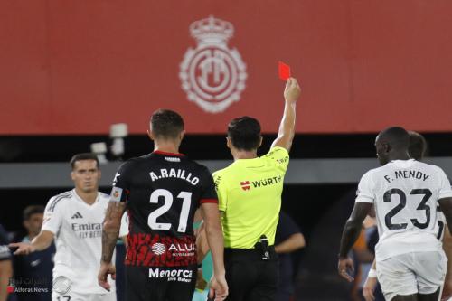 الكشف عن عقوبة نجم ريال مدريد بعد طرده في مباراة الجولة الأولى