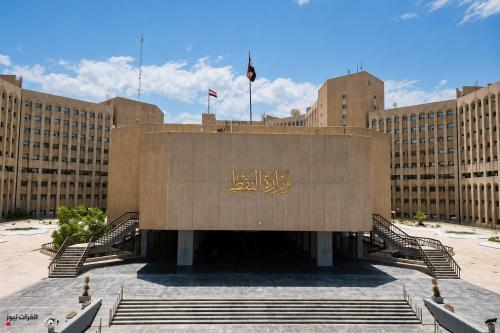 وزارة النفط: إيرادات صادرات نيسان تتجاوز مليار دولار