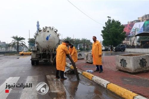 أمانة بغداد للفرات نيوز: السيطرة مستمرة واستنفار كامل لاحتواء مياه الامطار
