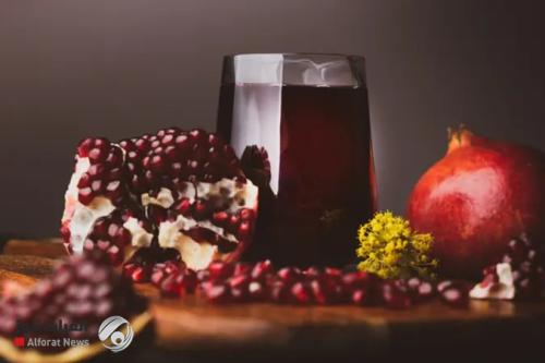 دراسة جديدة: عصير الرمان يمكن أن يرفع سكر الدم بسبب افتقاره للألياف