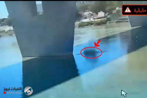 على حافة الموت.. لحظة إنقاذ فتاة من الغرق من أعلى جسر في بغداد