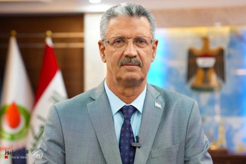 وزير النفط يباشر مهام عمله وزيراً للكهرباء بالوكالة