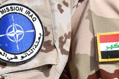 الناتو يعلن نقل بعثته من العراق إلى أوروبا