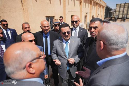رئيس الوزراء من البصرة: وصلنا الى المرحلة النهائية للمباشرة بمشروع تحلية مياه البحر