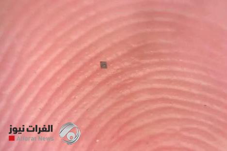 باحثون يطورون روبوتاً أصغر من حبة الملح ويعمل بالطاقة الشمسية