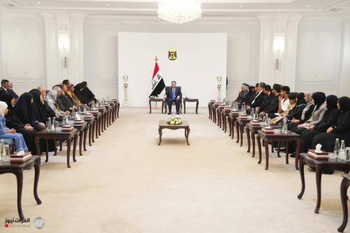 الحكومة تؤكد رعاية حقوق عوائل الشهداء واستمرار توزيع الأراضي