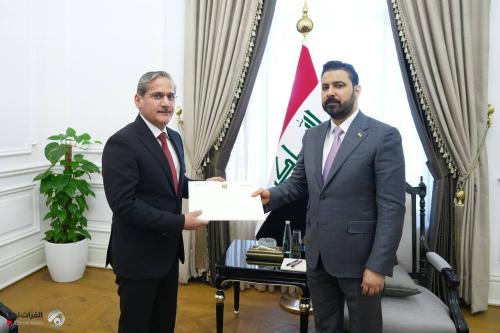 الزيدي يكشف عن ذمته المالية ويسلمها إلى رئيس هيأة النزاهة
