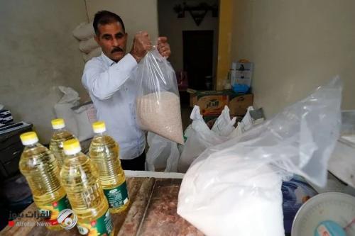 التجارة ترفع الحجب عن البطاقة التموينية لأسر منتسبي القوات الأمنية