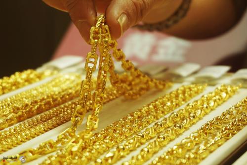 أسعار الذهب تلامس مستوى قياسي جديد