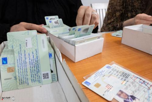 المفوضية تشرع غداً بتوزيع بطاقات الناخبين وتحدد موعد استلام المدارس {مراكز الاقتراع}