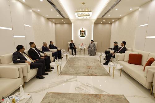 السيد الحكيم يدعو الى تشجيع المواطنين على إيداع أموالهم في المصارف العراقية