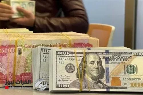 خبير اقتصادي يتوقع توجه الحكومة المقبلة لتغيير صرف الدولار.. ويوضح الأسباب
