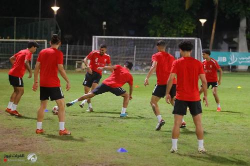 بالصور.. المنتخب الوطني يباشر تدريباته في جاكارتا