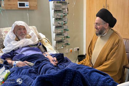السيد الحكيم يزور المرجع الشيخ الفياض ويدعو له بالصحة والعافية