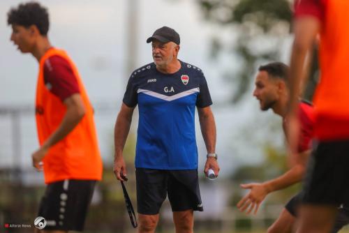 "بيده حصراً".. أرنولد يرجئ حسم قائمة المنتخب للملحق الآسيوي بانتظار هؤلاء