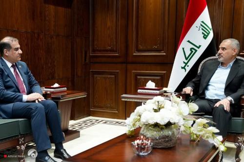 فيحان يؤكد المضي بتعديل قانون حماية المعلمين لتوزيع قطع أراضٍ للمشمولين