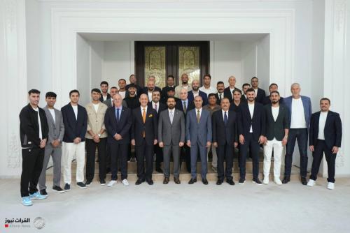 الزيدي يؤكد حرص الحكومة والتزامها بتقديم الدعم الكامل إلى المنتخب الكروي
