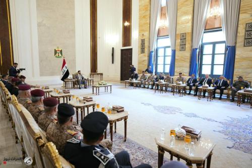 الزيدي يشدد على حرص الحكومة واهتمامها بتقديم الدعم الكامل للقوات الأمنية