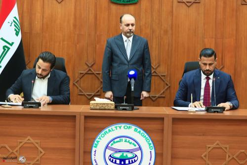 أمين بغداد يعلن توقيع أول عقد لجمع النفايات الصلبة في العاصمة