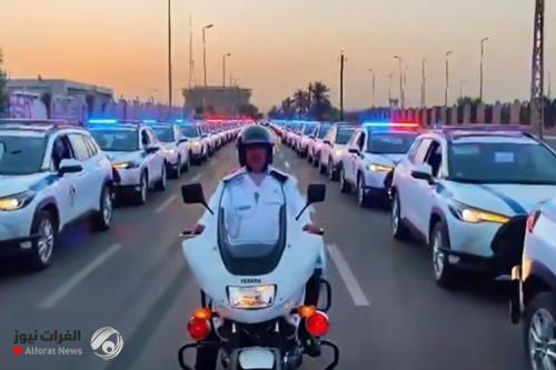 بالفيديو.. المرور تتسلم الدفعة الثانية من عجلاتها الحديثة ووجبات من الدراجات النارية قريباً
