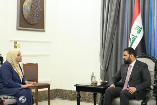 الزيدي وطيف سامي يناقشان الإيرادات والرواتب والتحديات المالية الراهنة